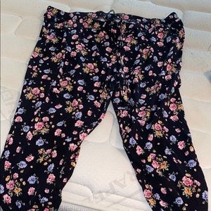 Torrid size 4 floral pants. Cinched ankle